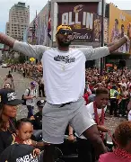 ag体育平台-克里夫兰骑士发布备战花絮，赛前完成体检，欧冠任务艰巨，球队文化再被提及