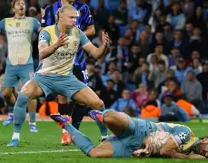 曼城冲刺阶段单刀错失，志在CBA季后赛名次提升，媒体盛赞，数据趋势出现新变化